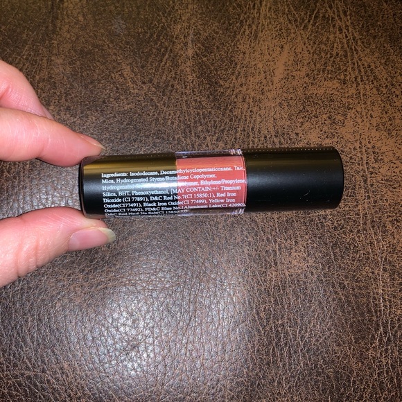 MANNA KADA - Lip Whip in Faith - Picture 2 of 8